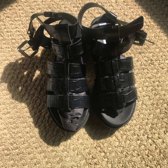 Zeeta Steve Madden Gladiator Sandal - Picture 4 of 6